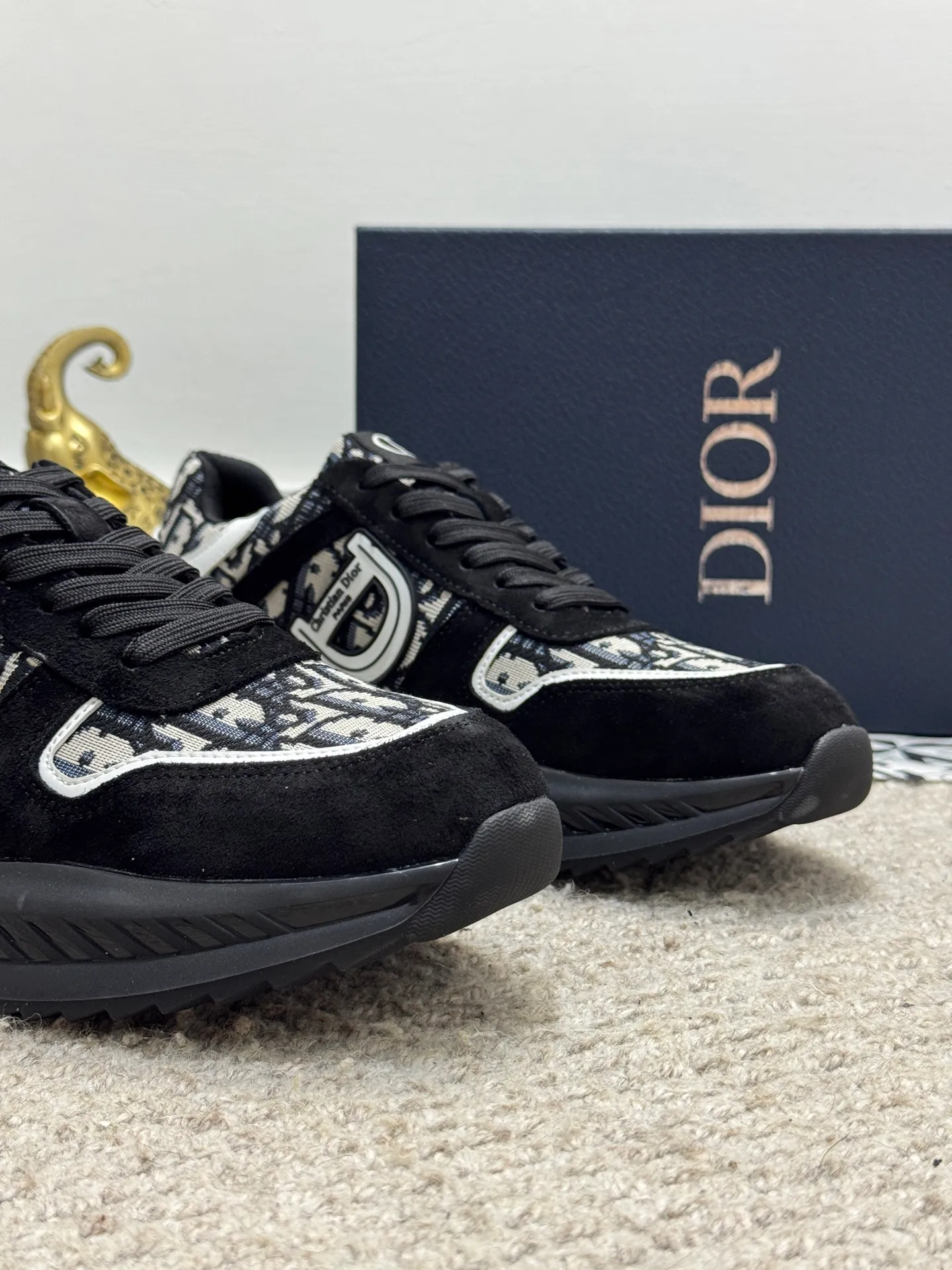 Men's men's shoes 💰440 [New model] 🐞🐞Top original - Dior 🆕 Low-top B02 casual sports shoes, carefully made of first-layer cowhide with canvas, comfortable and breathable ~ rubber soles, enhance style. Fashionable and versatile, it can complement any look. Featuring an exquisite design that is uniquely dynamic and modern, this shoe is part of Dior's legacy and embodies modern elegance. Size: 38-44 (45 customized